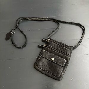 Roots real leather cross body bag black 🦦